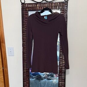 Intertwined Women's Long Sleeve Hooded Tunic Top in Dark Purple XS